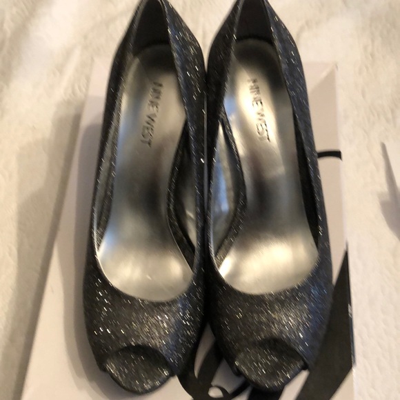 Nine West glitter pumps size6.5 - Picture 2 of 5